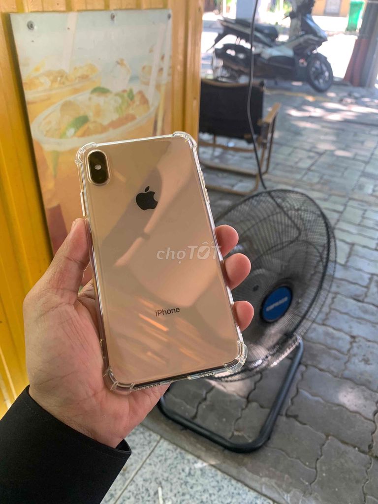 Фото 2: Apple iPhone XS Max золотой, б/у
