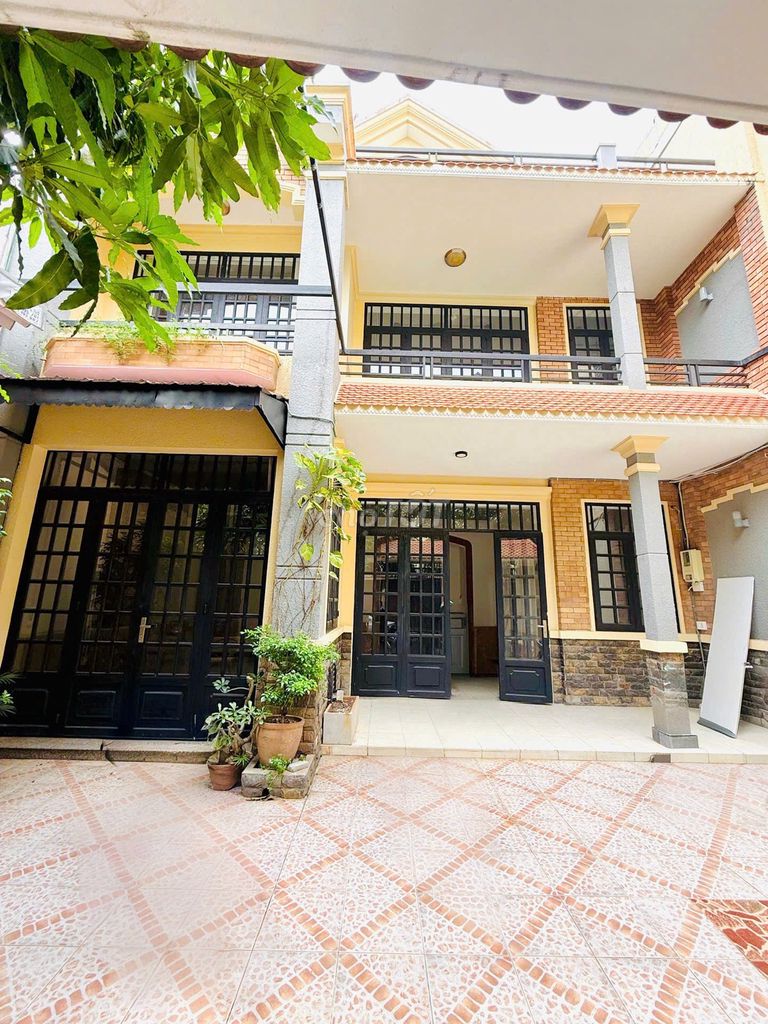Сдается вилла БУЙ ДИНЬ ТУИ – ширина 10 м – общая площадь 600 м² – цена 4X