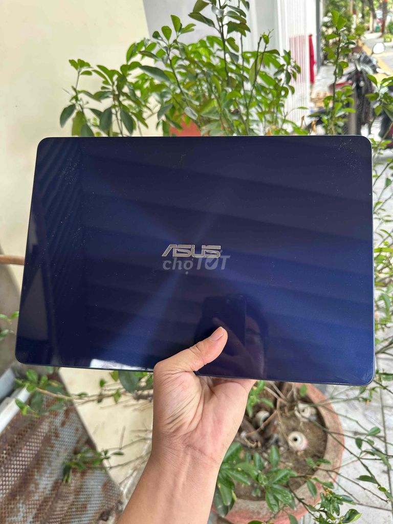 ASUS UX 430 8GB/128GB