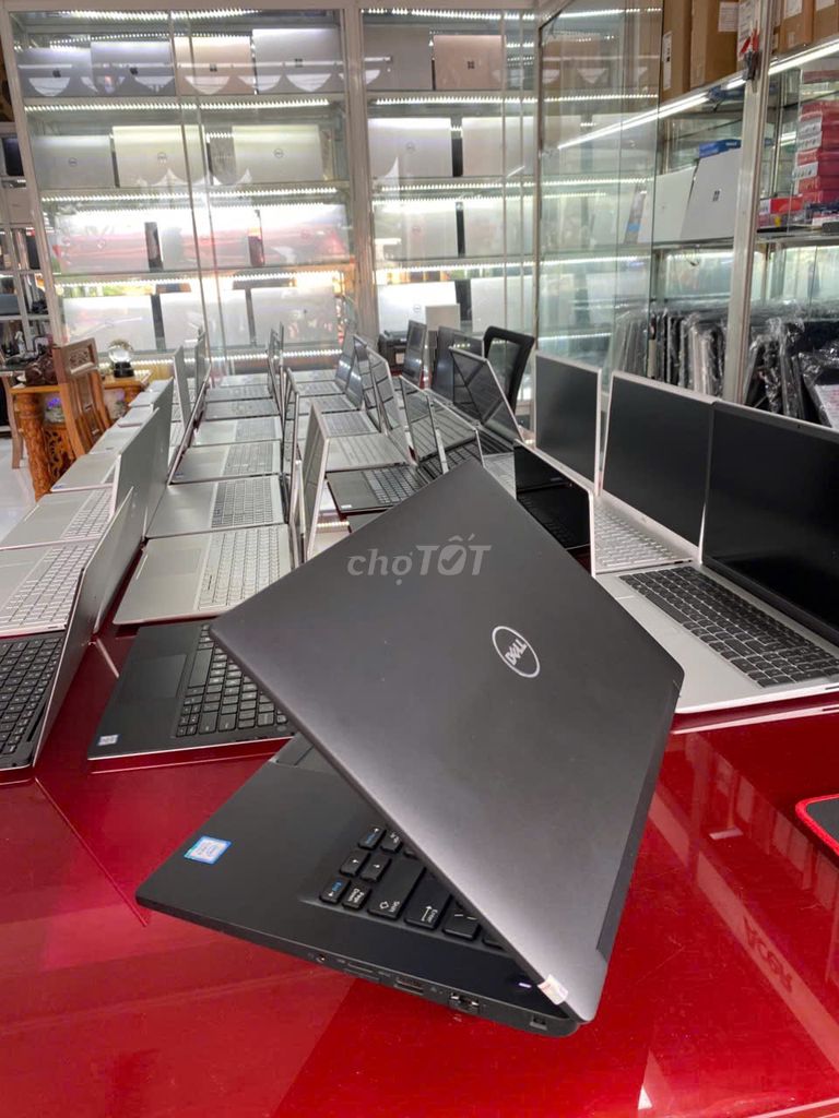 Dell Inspiron 14 i5-6300U 8GB/256GB как новый