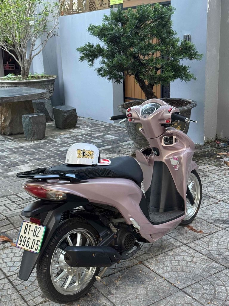 Фото 3: Honda Vision розовый