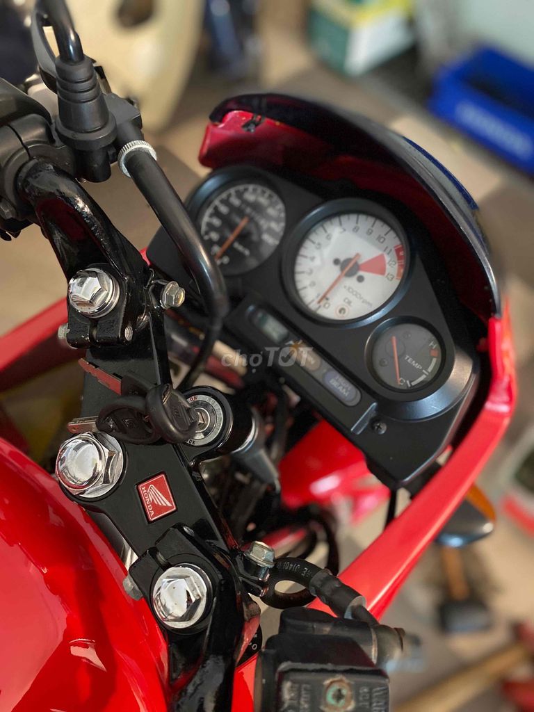 Фото 2: Honda LS 125 R 125cc Красный