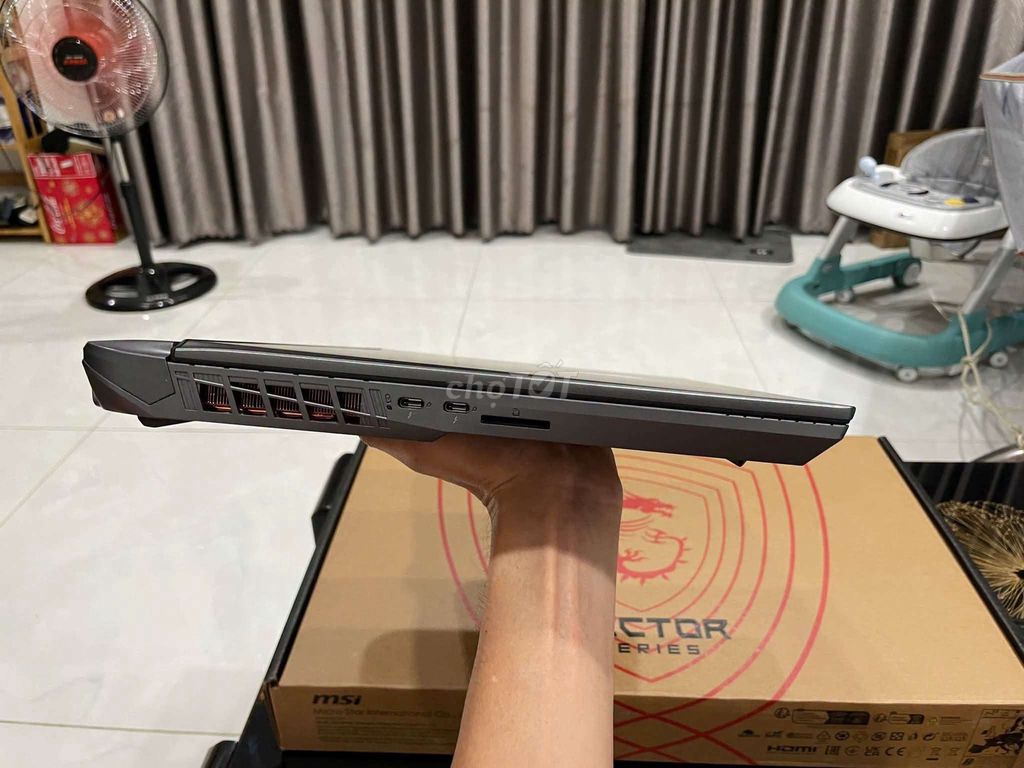 Фото 2: MSI Vector 16 HX AI Intel Core Ultra 9