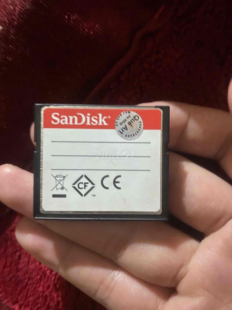 Фото 2: Карта памяти CF Sandisk 16 GB