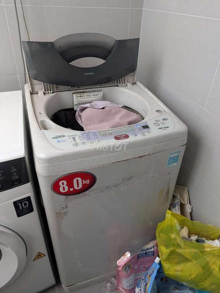 Стиральная машина Toshiba 8 кг с вертикальной загрузкой, белая, б/у