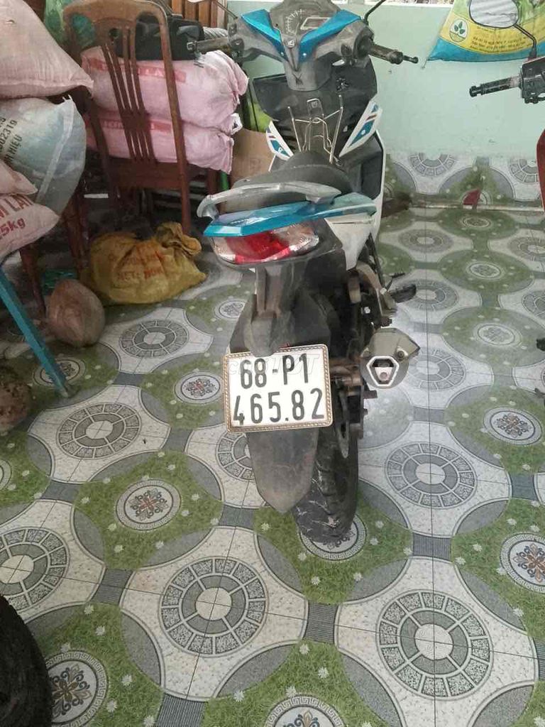 Фото 2: Honda Winner бело-синий