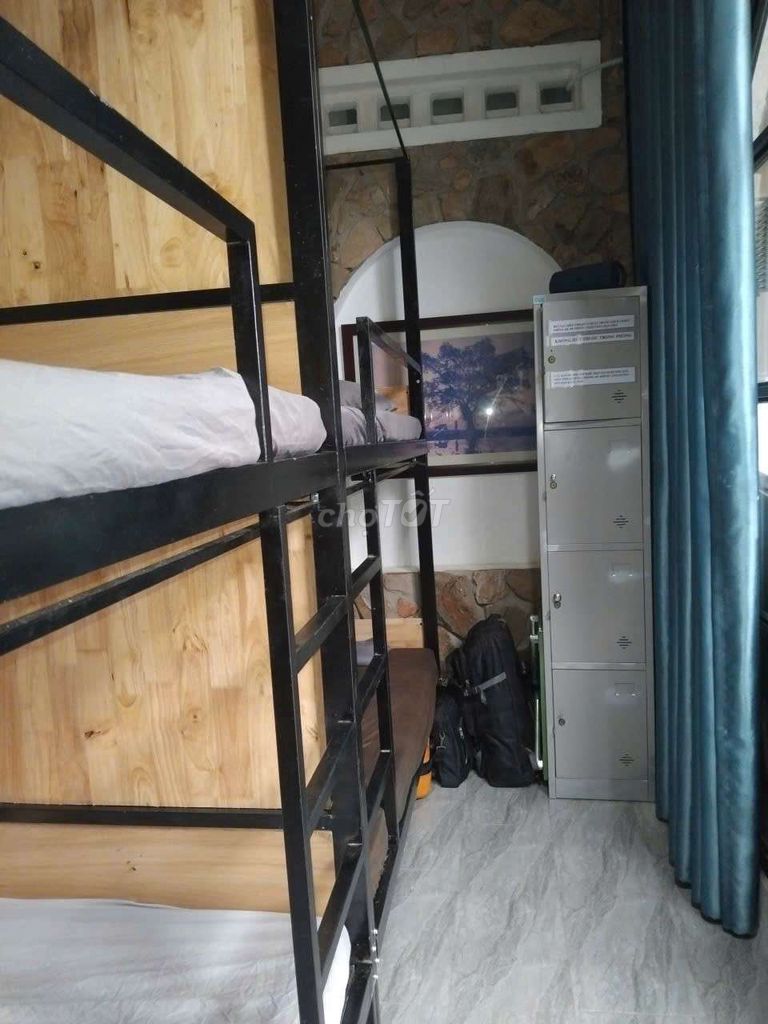 Фото 3: Комната в общежитии с двухъярусной кроватью, сдается помесячно