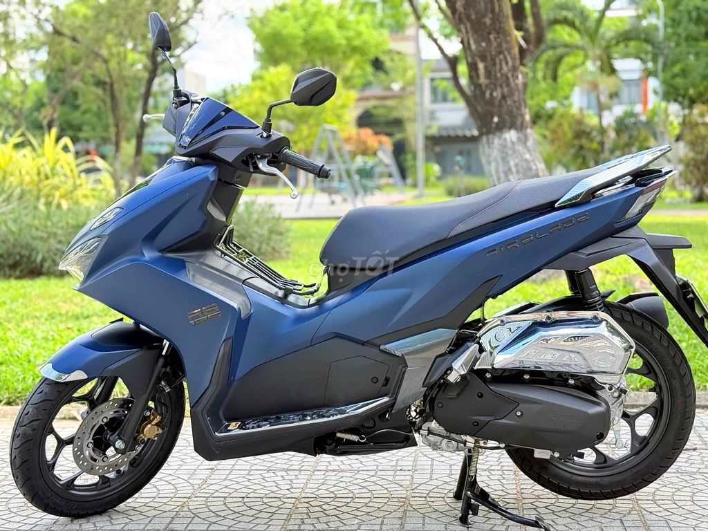 Фото 2: Honda Air Blade 125 2026 Xanh 1000 km