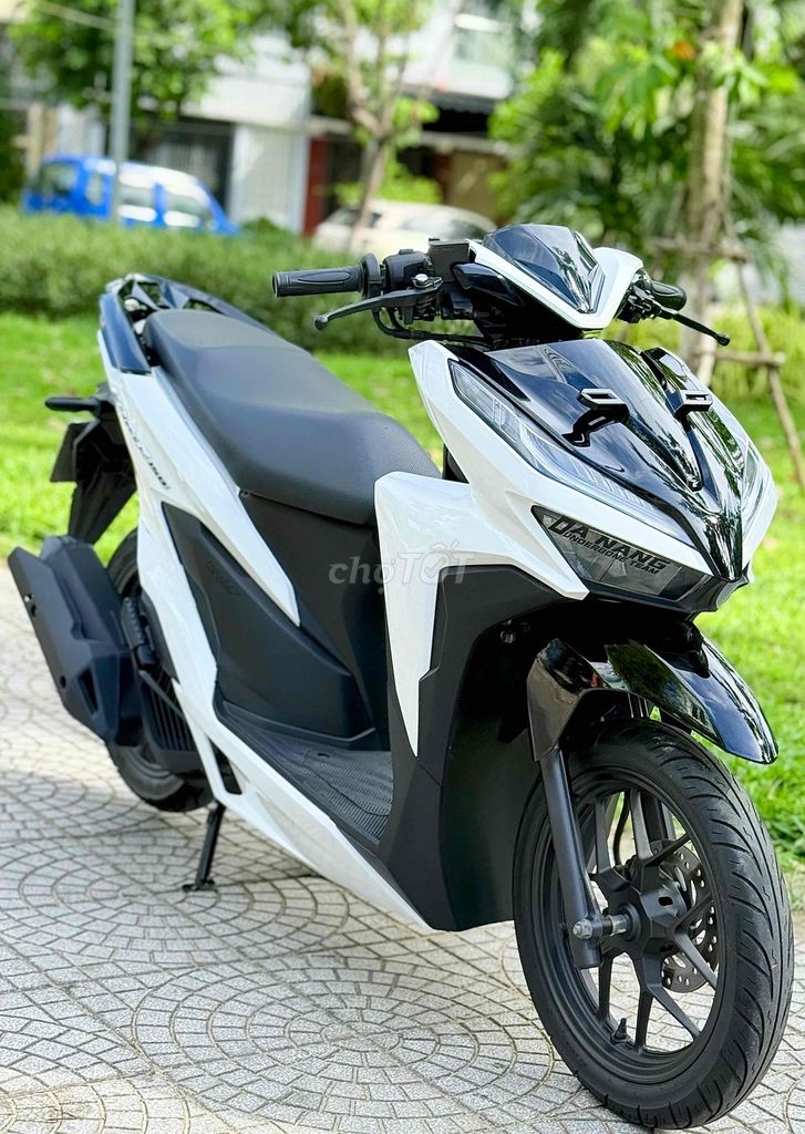 Honda Vario 125 2020 бело-чёрный