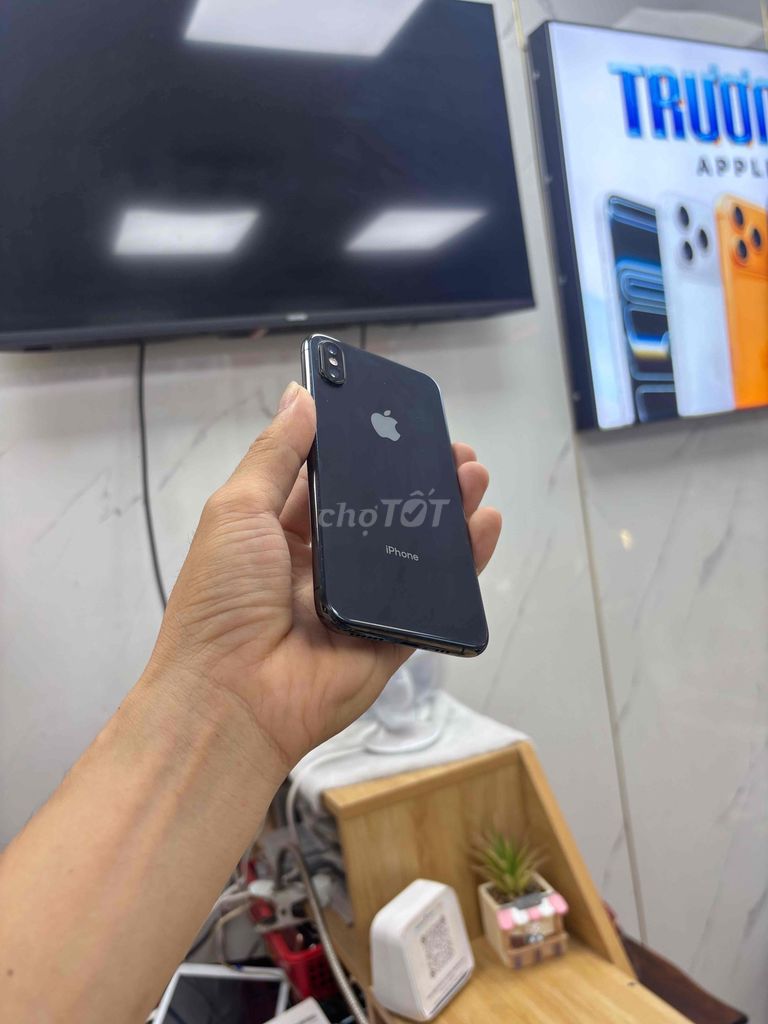 Фото 2: Apple iPhone Xs 64GB Черный как новый