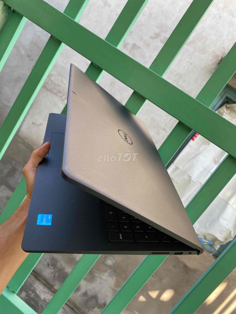Фото 2: Dell Inspiron 3520 i5-1235U 15.6 inch 8GB/512GB