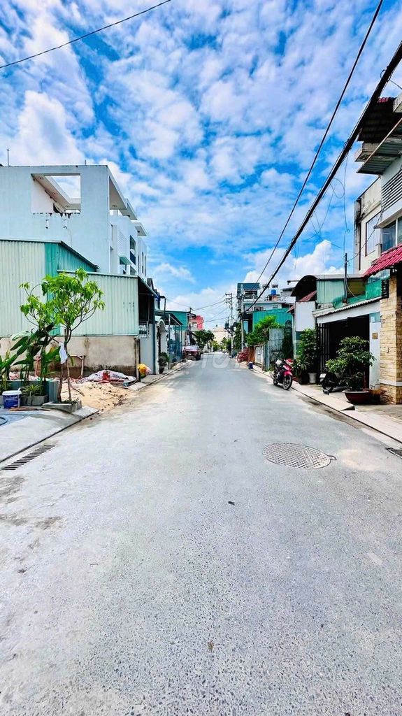 Фото 3: Три супер-объекта, угловой участок с двумя фасадами 4x15 м, Thạnh Xuân 38, дорога 8 м, сквозной проезд
