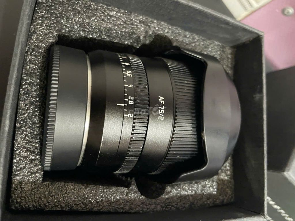 Фото 3: Объектив TTartisan AF 75mm F2 Sony черный