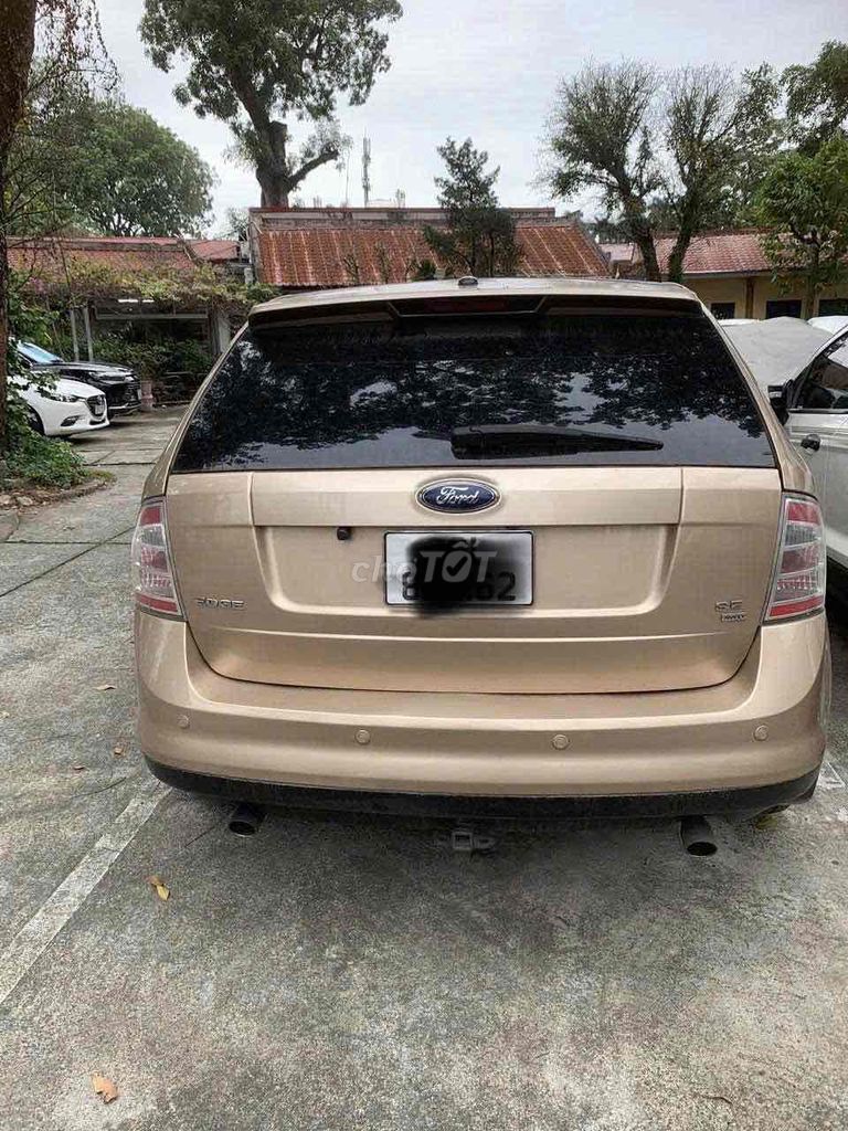 Фото 2: Ford Edge 3.5 Бензин Автомат Золотисто-песочный