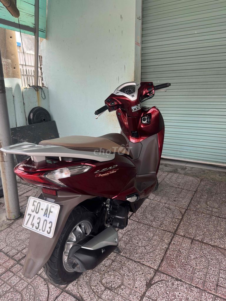 Фото 3: Honda Lead 2023 CBS Красный