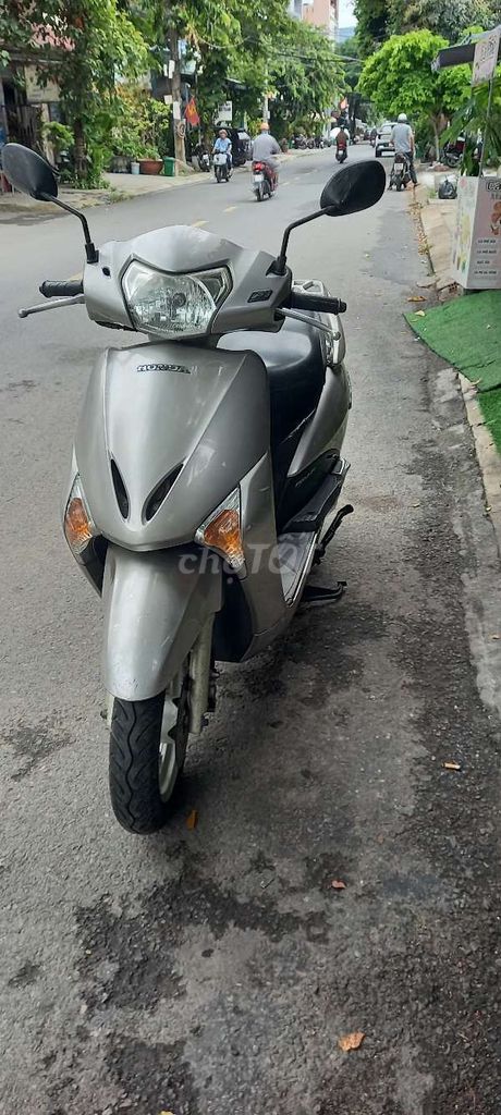 Honda Lead Silver