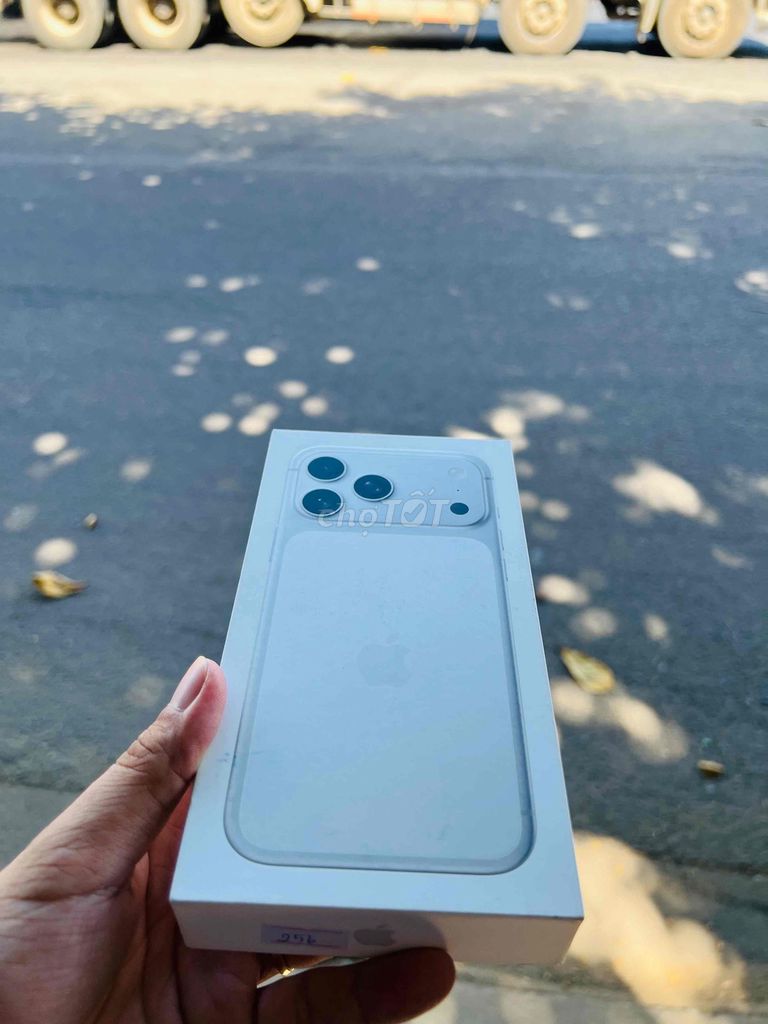 Apple iPhone 17 Pro Max 256GB Белый Новый