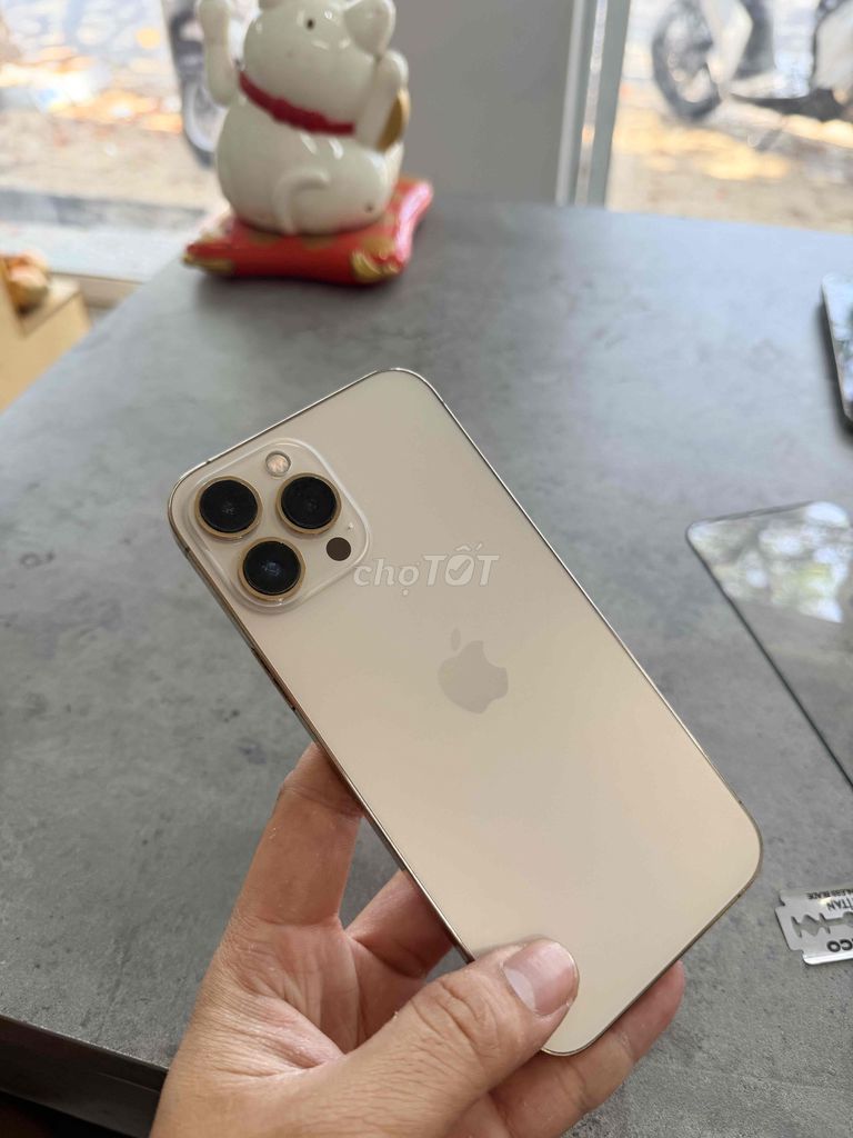 Фото 2: Apple iPhone 13 Pro Max 128GB Золотой