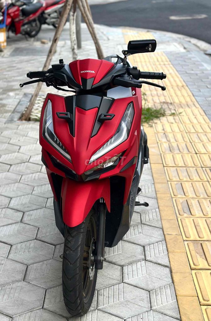Honda Vario SMK 2024 Красный 7378 км