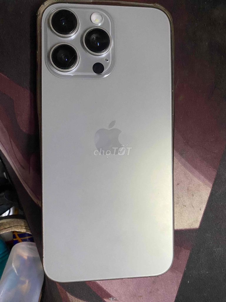 Apple iPhone 15 Pro Max 1024GB Серебристый