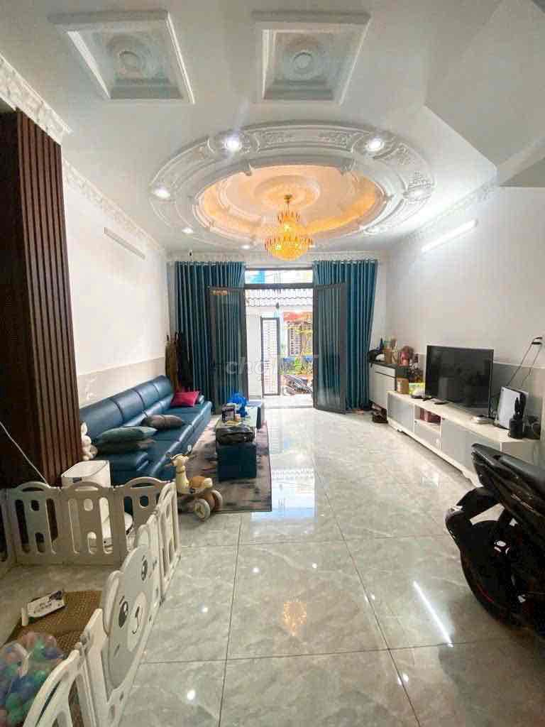 Фото 2: TT Nhà Bè, продажа 3-этажного дома в переулке для автомобилей, 4.7x21 м, 5 спален — рядом с рынком Фу Суан