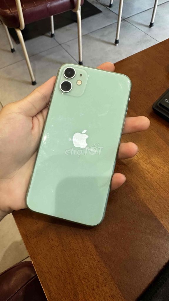 Фото 3: Apple iPhone 11 128GB Зеленый