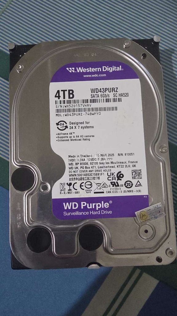 Жесткий диск HDD Western Digital 4TB Фиолетовый как новый