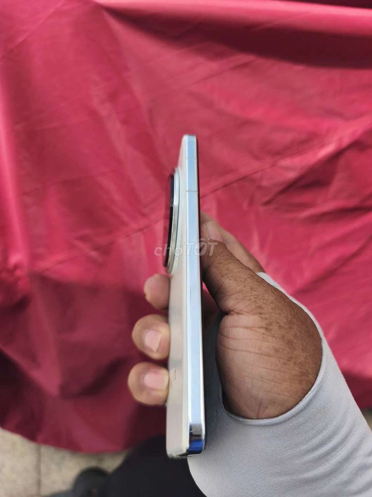 Фото 3: Vivo X200 Pro 12GB/256GB белый, батарея 95%