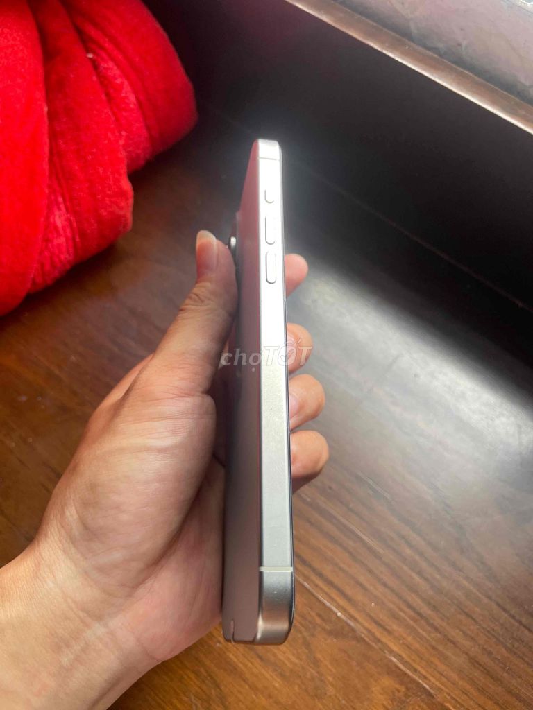 Фото 3: Apple iPhone 15 Pro Max серебристый, новый
