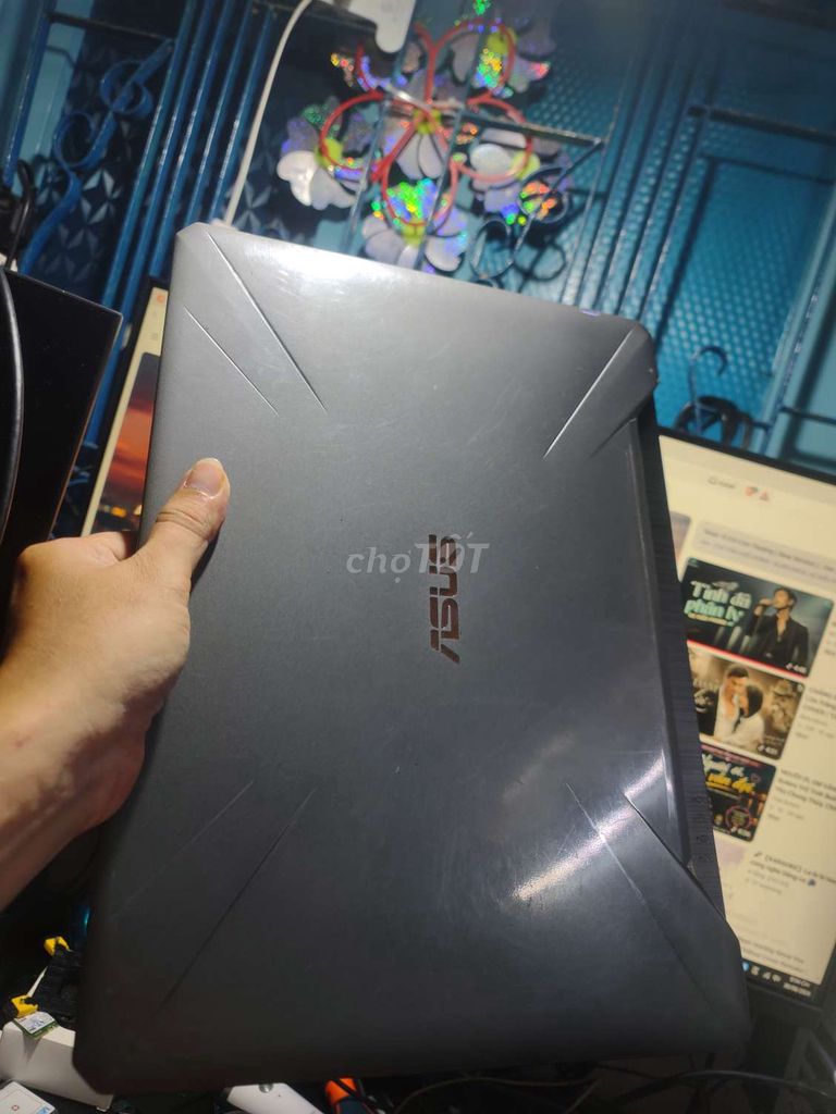 Фото 2: ASUS TUF Gaming FX505DY Ryzen 5 3550H 8GB/240GB