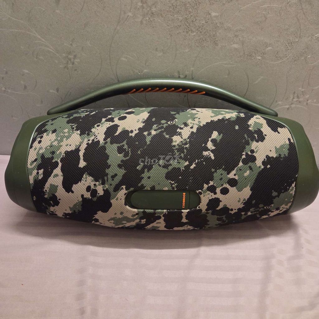Фото 3: Колонка Bluetooth JBL Boombox 3