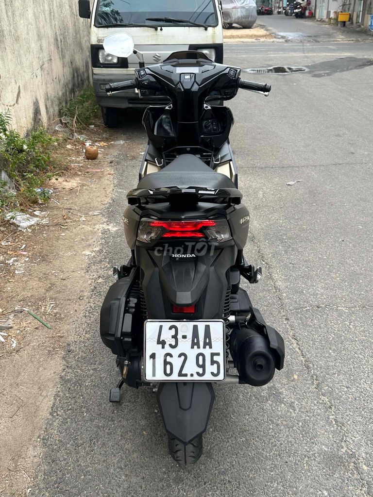 Фото 3: Honda Air Blade 125 4val 2025 Черный матовый 6800 км
