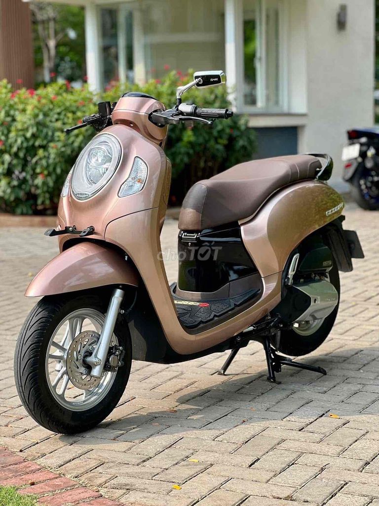 Фото 2: Honda Scoopy 2022 Бронзовый TFT