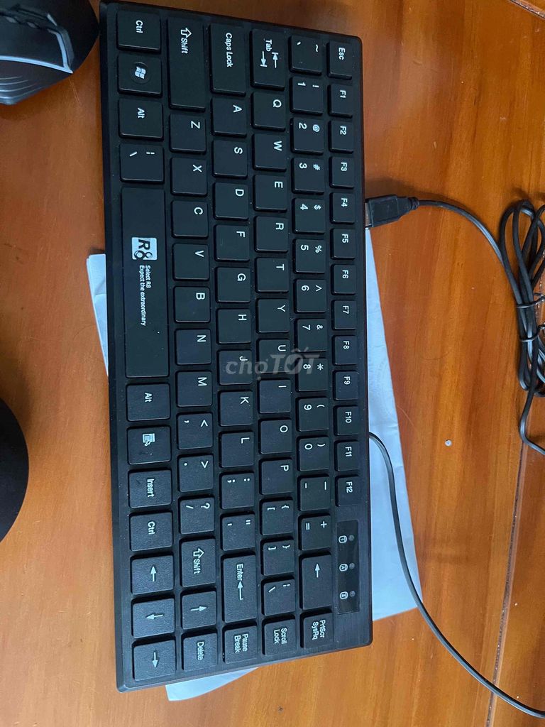 Фото 2: Клавиатура и мышь Logitech, Delux, R8 черные