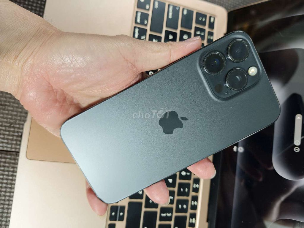 iPhone 15 Pro Max 256G международная версия США, отличное состояние, продажа или обмен