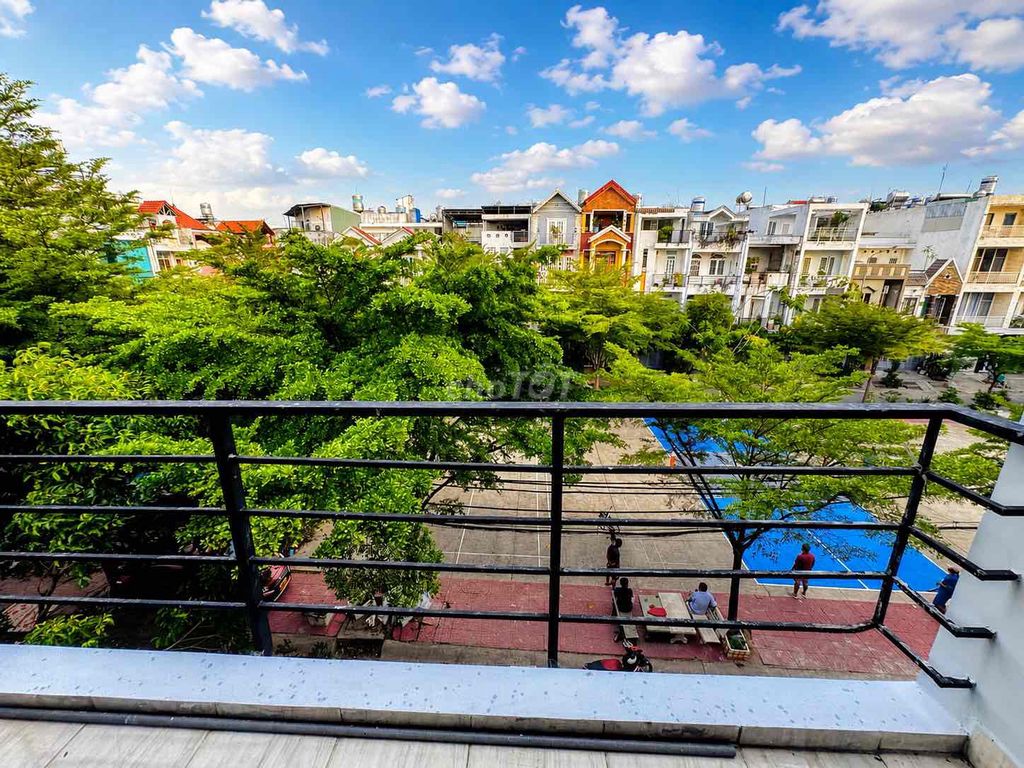 Фото 2: Комната с балконом 30 м², Биньлой, рядом с Ван Ланг (VLU)