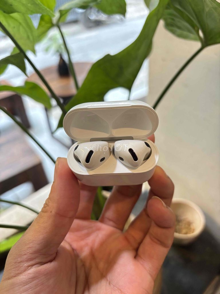 Фото 2: Наушники AirPods 4 Оригинальные