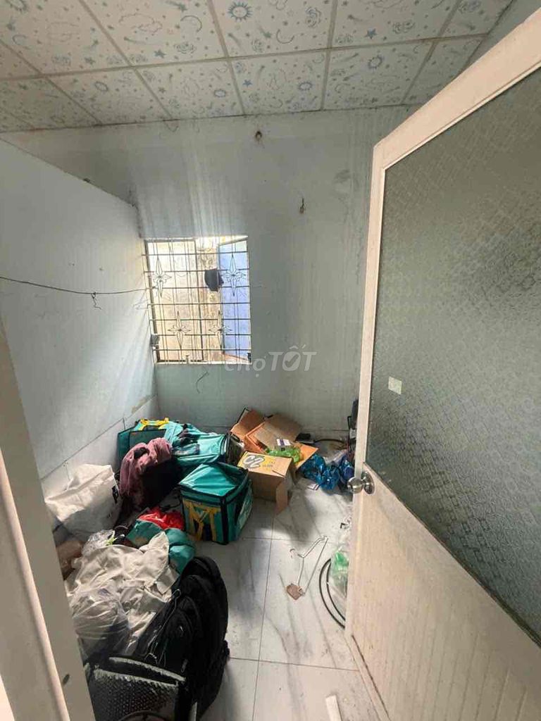 Фото 3: Дом с фасадом — удобно и жить, и вести бизнес — улица 8 м, грузовики проезжают свободно 2