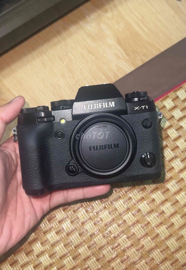 Камера Fujifilm X-T1 черная, б/у