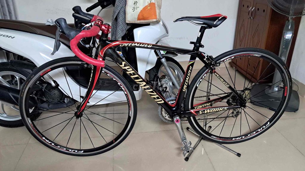 Шоссейный велосипед Specialized S-Works Carbon FACT ⚫️🔴