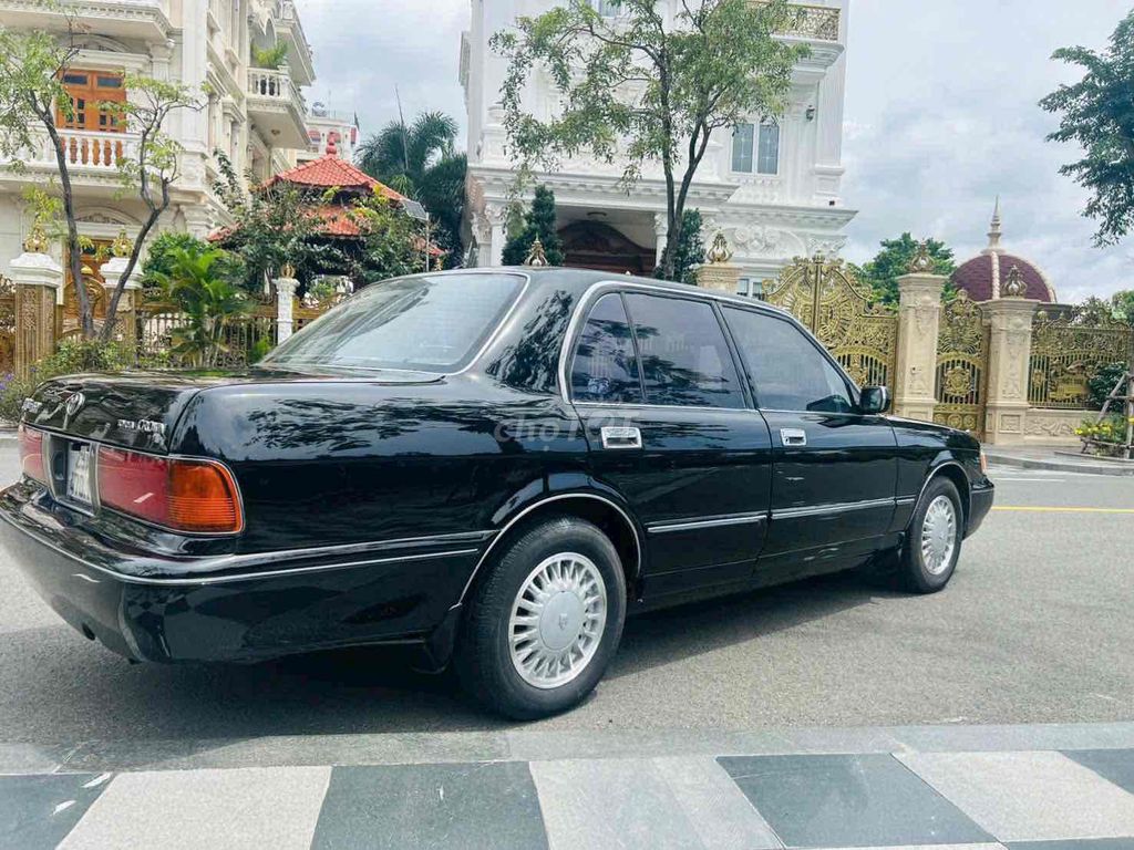 Toyota Crown 1994 - 120000 км
