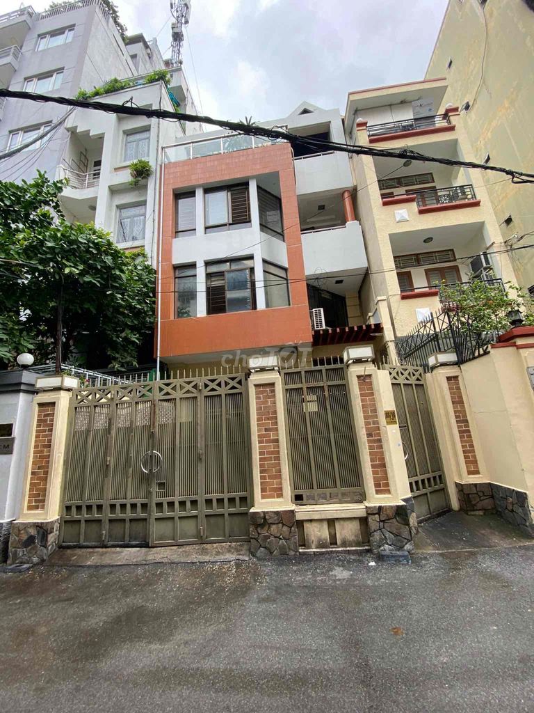 СДАЁТСЯ ДОМ 18Bis/1 NGUYỄN THỊ MINH KHAI, РАЙОН 1