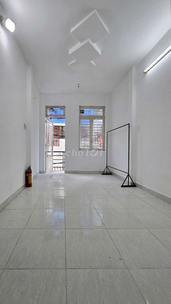 Фото 3: 11 triệu - nhà 2 tầng 4PN gần mặt tiền Nguyễn Văn Đậu Bình thạnh