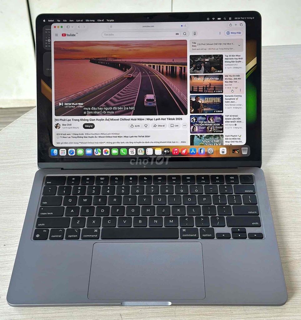 Apple Macbook Air M2 13.6 дюймов 16GB/256GB