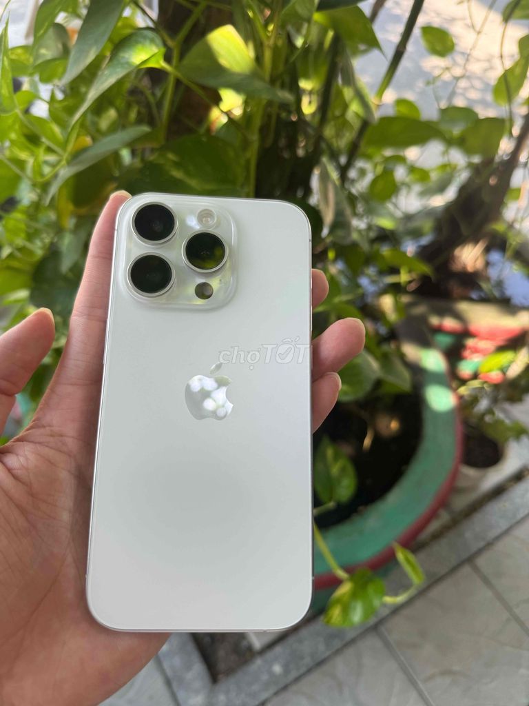 Apple iPhone 15 Pro 128GB Белый 87%