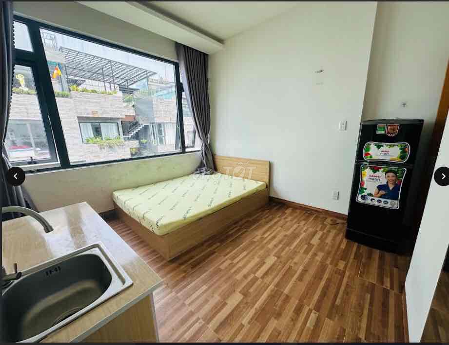 Свободна студия. Адрес: 95 Hoàng Bích Sơn (Рядом с мостом Sông Hàn, 300 м)