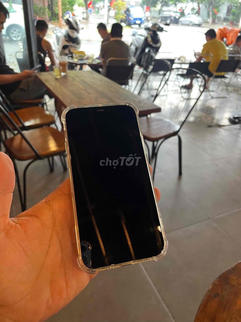Фото 2: Apple iPhone 12 Вонг