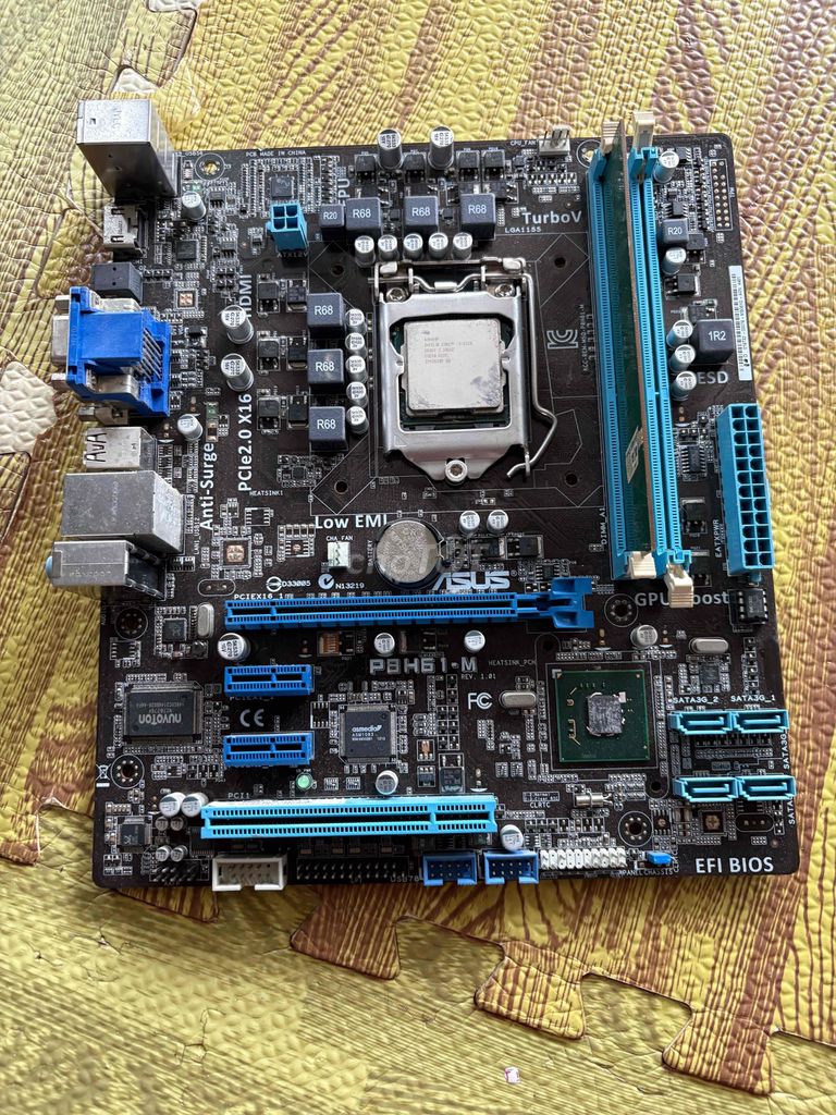 Mainboard Asus H61 i3-2120 Intel