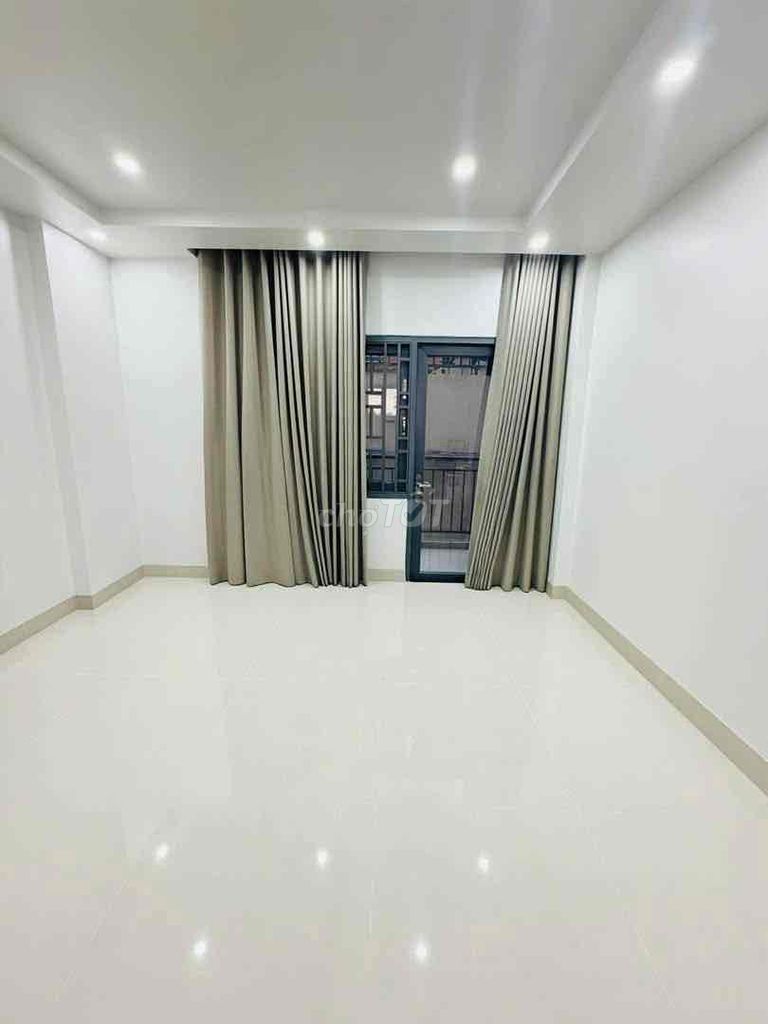 Фото 3: НОВЫЙ ДОМ 4 ЭТАЖА РЯДОМ С VẠN PHÚC CITY HIỆP BÌNH PHƯỚC 5 СПАЛЕН АВТО ЗАЕЗЖАЕТ В ДОМ