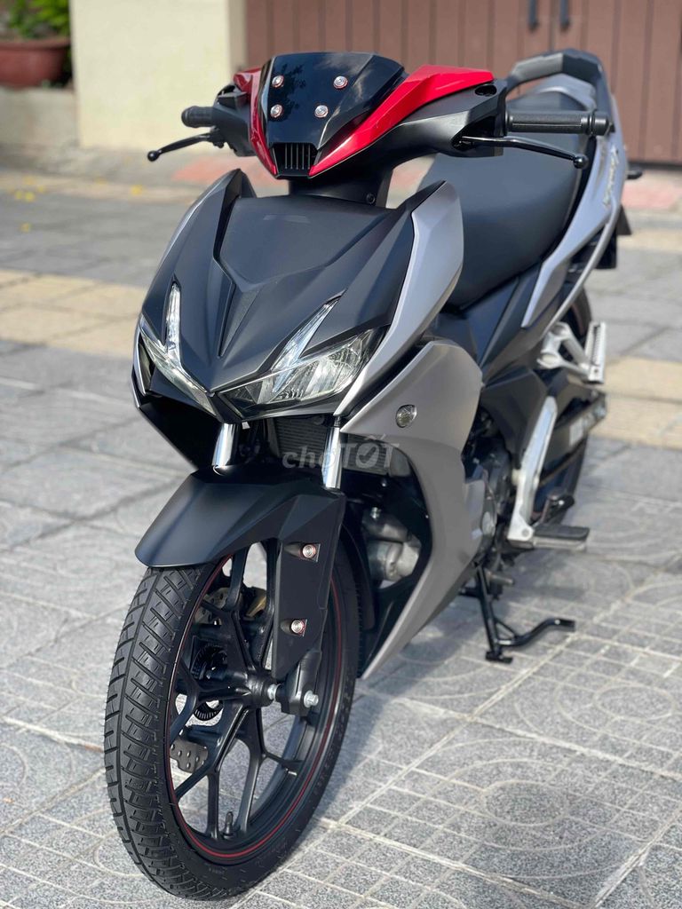Фото 2: Honda Winner X ABS 2021 серебристо-серая матовая